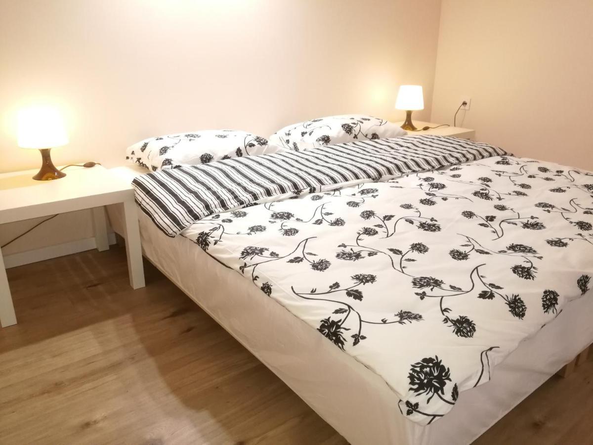 White Rose Apartment บูดาเปสต์ ภายนอก รูปภาพ